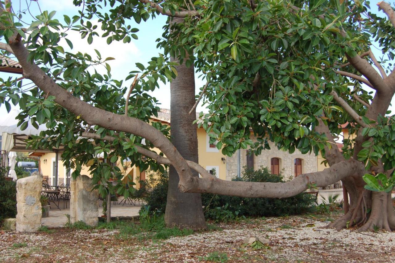 Вилла Il Giardino Del Sole Аньоне-Баньи Экстерьер фото