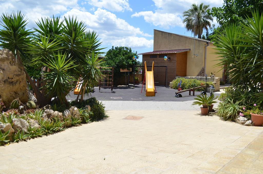 Вилла Il Giardino Del Sole Аньоне-Баньи Экстерьер фото